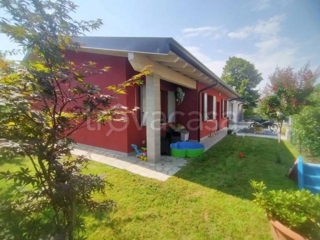 Villa Indipendente in vendita a Castelverde, Lombardia