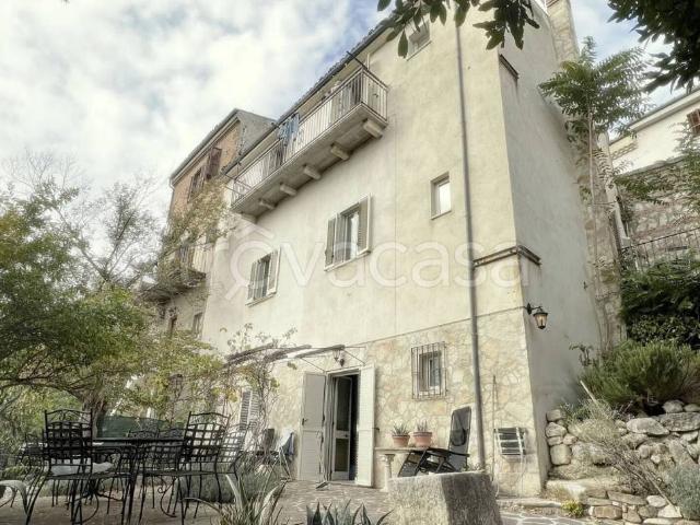 Villa Indipendente in vendita a Castiglione A Casauria, Abruzzo