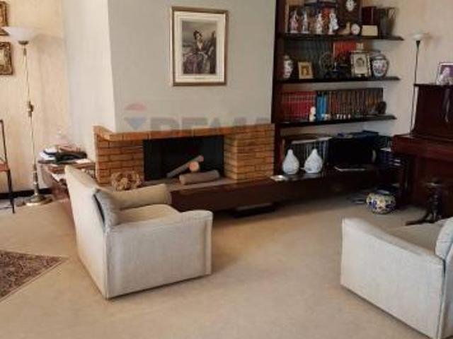 Villa Indipendente in vendita a Picanello-Ognina-Barriera-Canalicchio, Catania