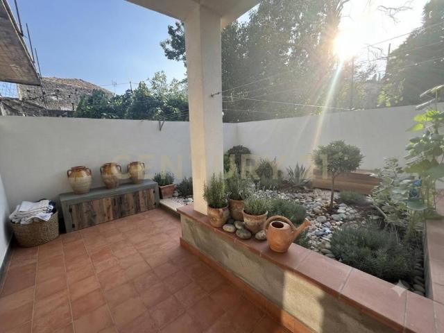 Villa Indipendente in vendita a Borgo-Sanzio, Catania