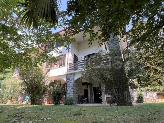 Villa Indipendente in vendita a Ardenno, Lombardia