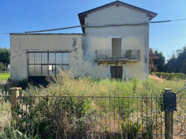 Villa Indipendente in vendita a Unione Comuni Modenesi Area Nord, Cavezzo