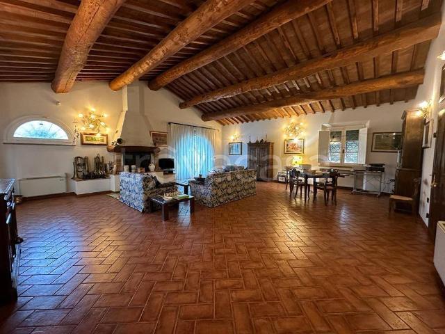 Villa Indipendente in vendita a Cecina, Livorno