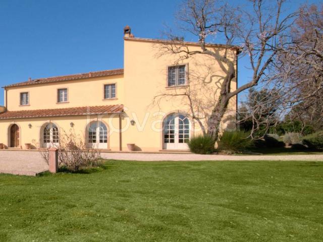 Villa Indipendente in vendita a Collemezzano, Cecina