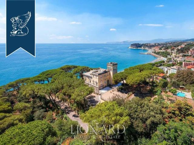 Villa Indipendente in vendita a Celle Ligure, Liguria
