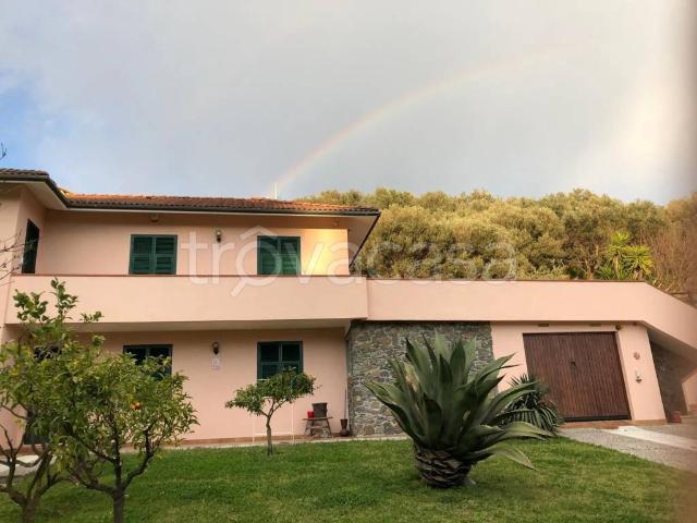 Villa Indipendente in vendita a Celle Ligure, Liguria
