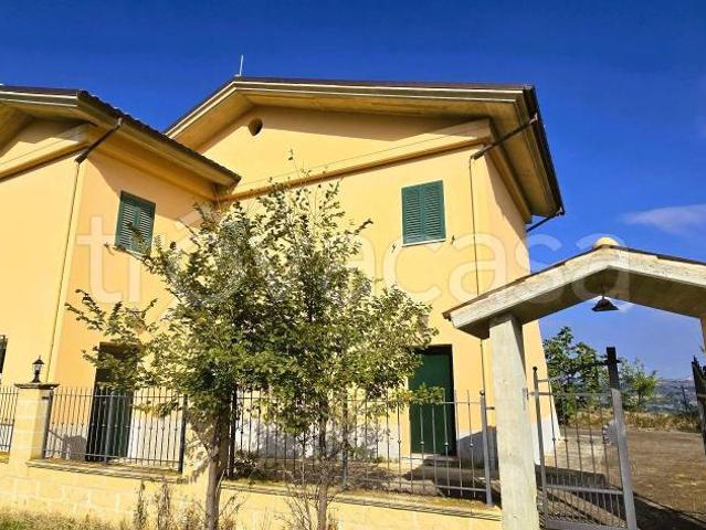 Villa Indipendente in vendita a Cellino Attanasio, Abruzzo