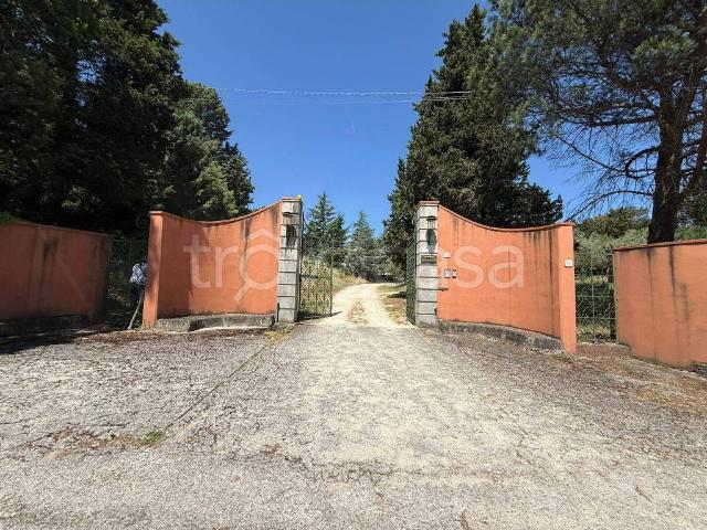Villa Indipendente in vendita a Ceppaloni, Campania