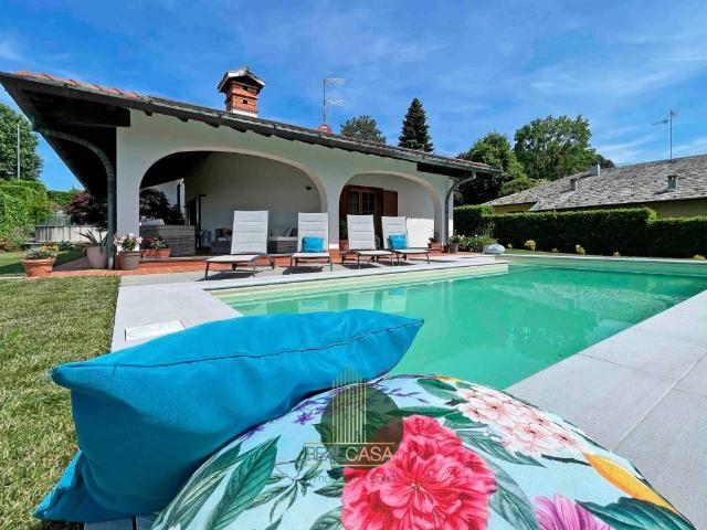 Villa Indipendente in vendita a Asnago di Cermenate, Cermenate