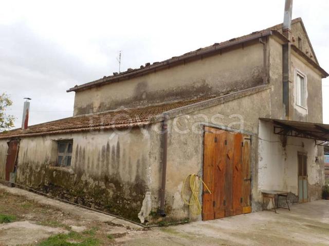Villa Indipendente in vendita a Altavilla Silentina, Campania