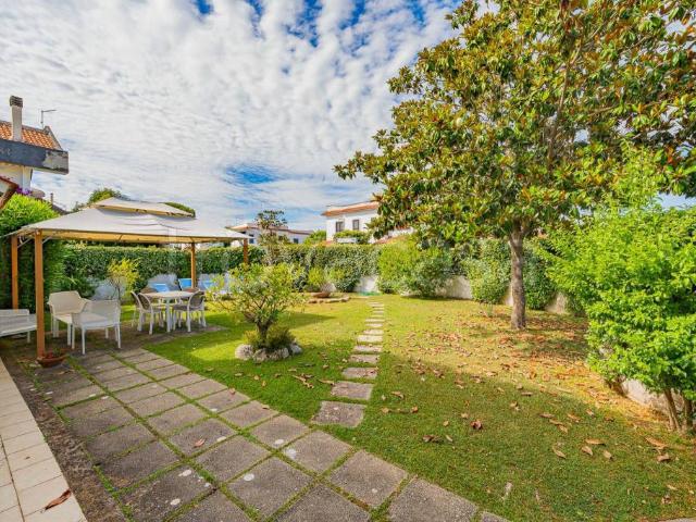 Villa Indipendente in vendita a Cerenova Costantica, Roma Capitale