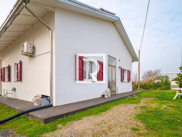 Villa Indipendente in vendita a Cervia, Reggio Emilia