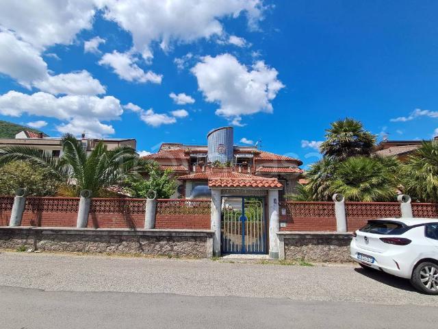 Villa Indipendente in vendita a Cervinara, Campania
