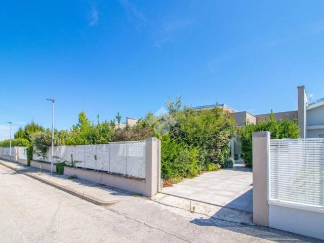 Villa Indipendente in vendita a Sala di Cesenatico, Cesenatico