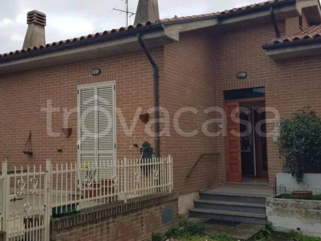 Villa Indipendente in vendita a Cessapalombo, Macerata