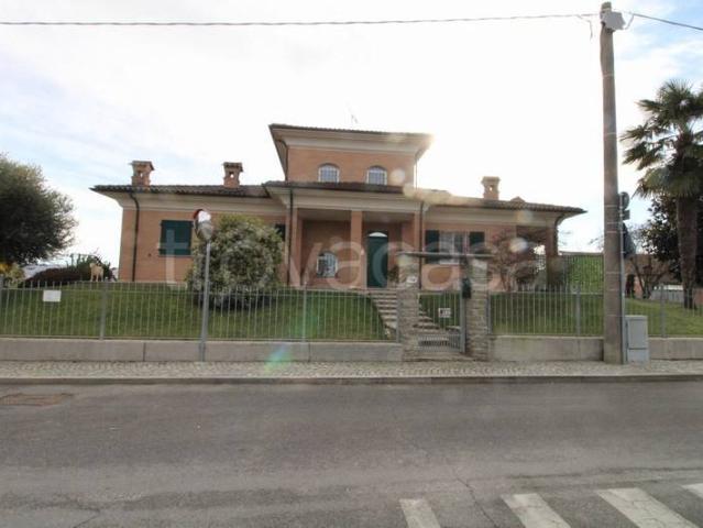 Villa Indipendente in vendita a Bergoglio, Piemonte