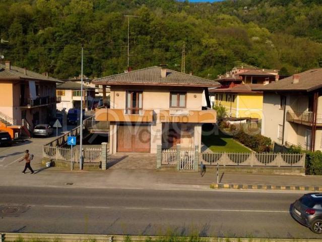 Villa Indipendente in vendita a Chiampo, Veneto