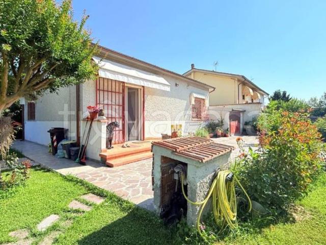 Villa Indipendente in vendita a Chiesina Uzzanese, Toscana