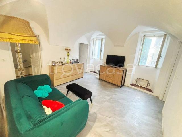 Villa Indipendente in vendita a Chiusavecchia, Liguria