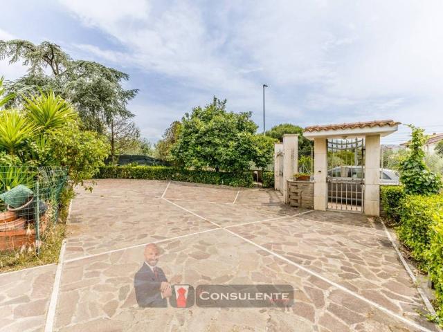Villa Indipendente in vendita a Roma Capitale, Lazio
