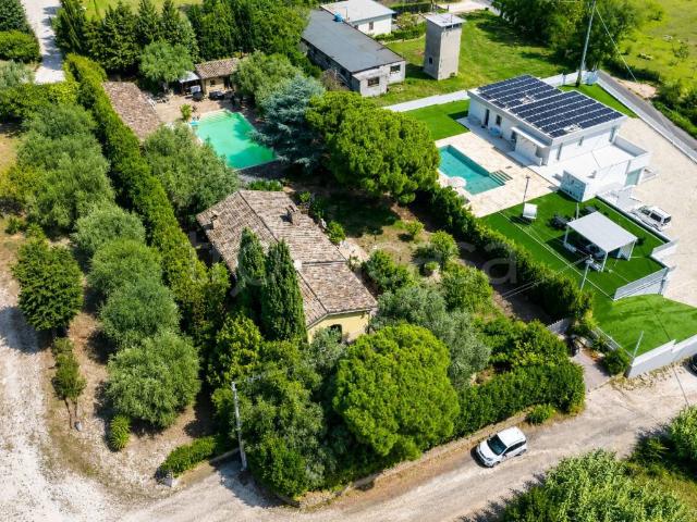 Villa Indipendente in vendita a Orso, Marche
