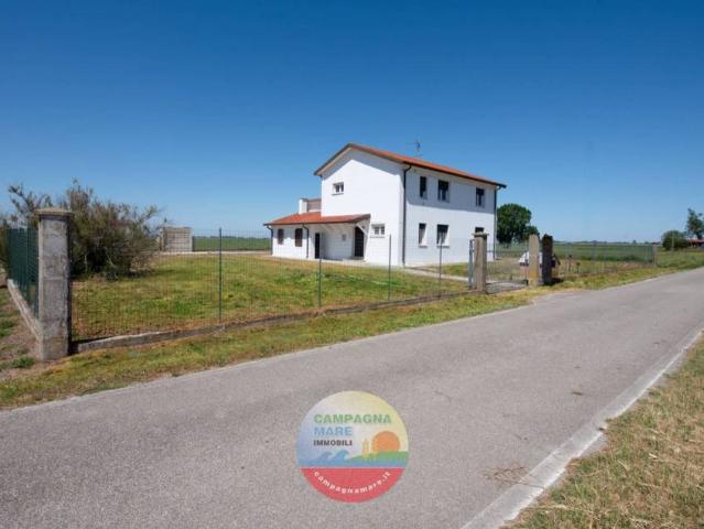 Villa Indipendente in vendita a Unione Delta del Po, Codigoro