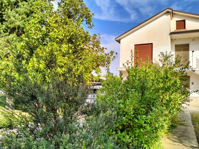 Villa Indipendente in vendita a Colfelice, Lazio