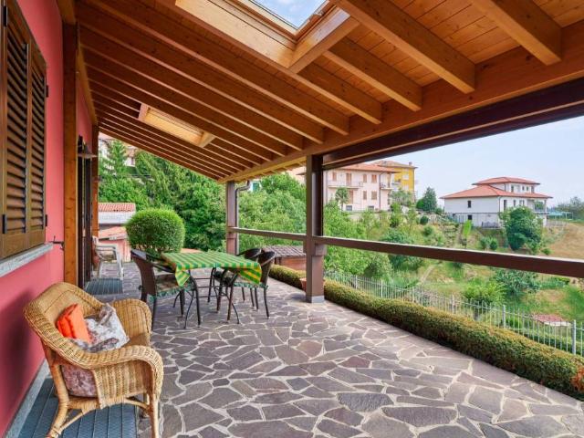 Villa Indipendente in vendita a Colle Brianza, Lombardia