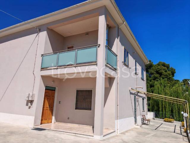 Villa Indipendente in vendita a Collecorvino, Abruzzo