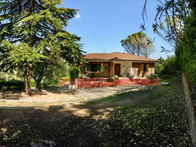 Villa Indipendente in vendita a Collesalvetti, Toscana