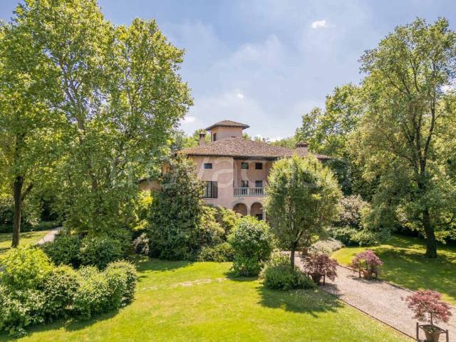 Villa Indipendente in vendita a Colorno, Reggio Emilia