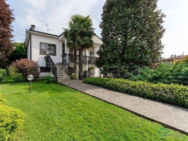 Villa Indipendente in vendita a Colturano, Lombardia