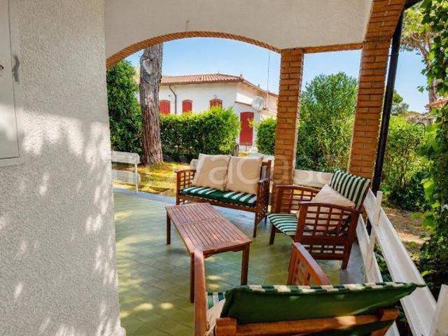 Villa Indipendente in vendita a Villaggio Galattico, Comacchio