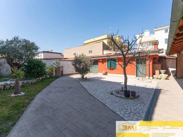 Villa Indipendente in vendita a Comacchio, Reggio Emilia