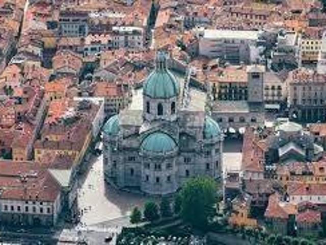 Villa Indipendente in vendita a San Bartolomeo, Como