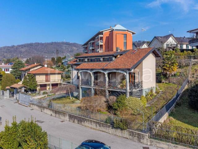 Villa Indipendente in vendita a Como, Lombardia