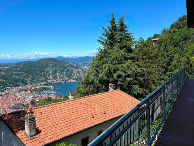 Villa Indipendente in vendita a Como, Lombardia