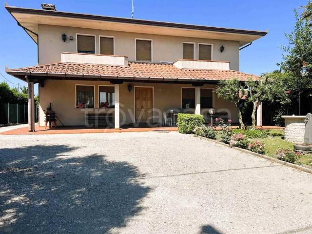 Villa Indipendente in vendita a Concordia Sagittaria, Veneto