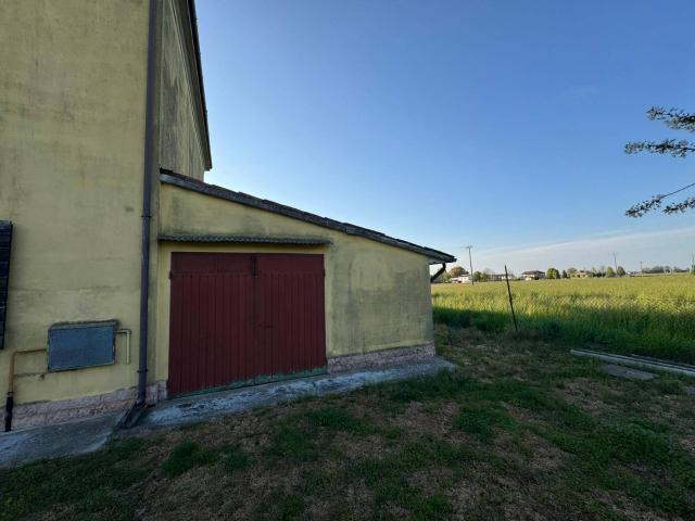 Villa Indipendente in vendita a San Possidonio, Modena