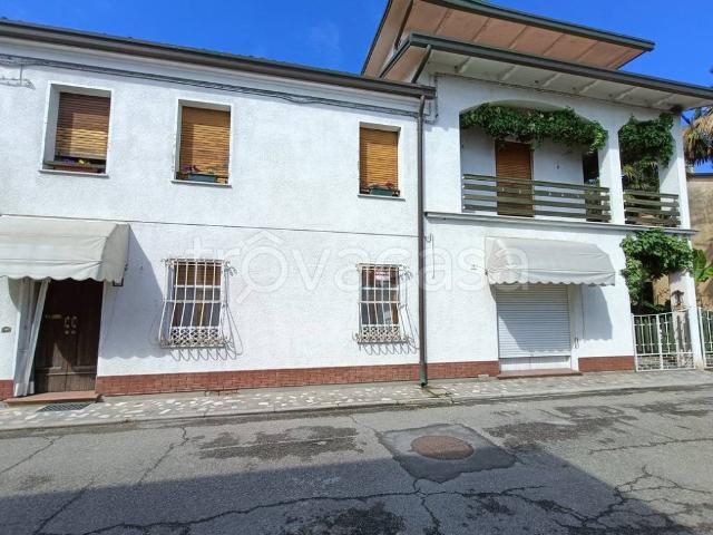 Villa Indipendente in vendita a Unione dei comuni della Bassa Romagna, Conselice