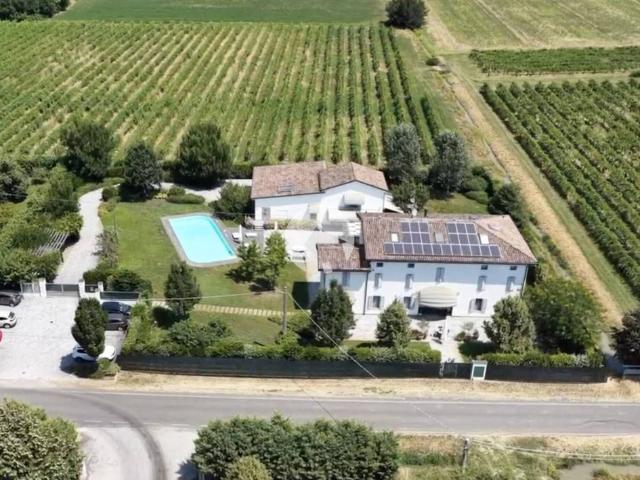 Villa Indipendente in vendita a Pianura Reggiana, Re