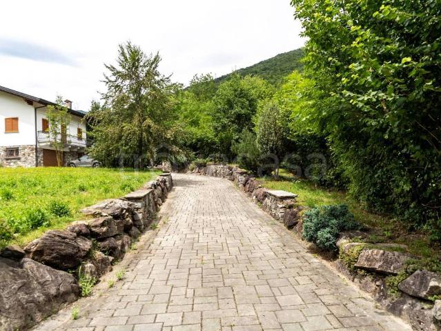 Villa Indipendente in vendita a Cortenova, Lombardia