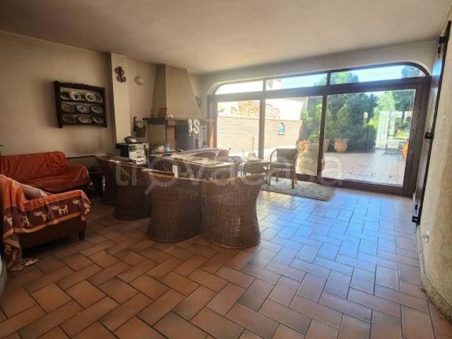 Villa Indipendente in vendita a Corteolona, Lombardia