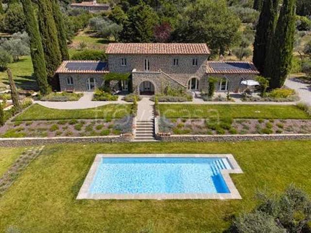 Villa Indipendente in vendita a Sant'Angelo, Cortona