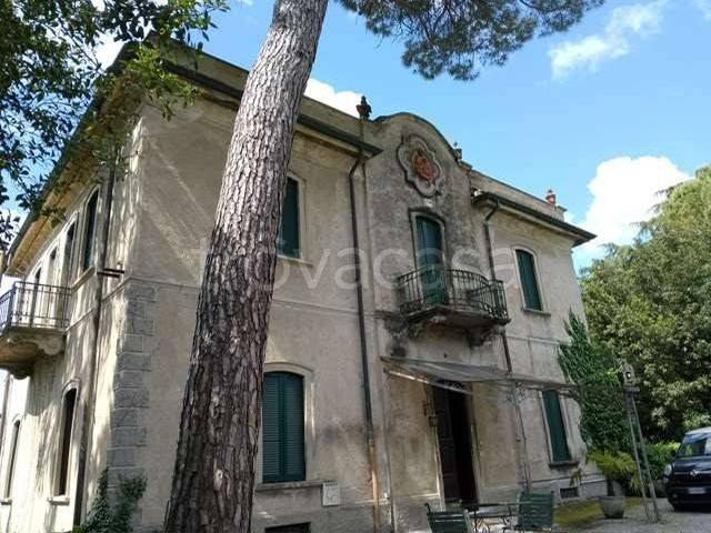 Villa Indipendente in vendita a Costa Masnaga, Lombardia
