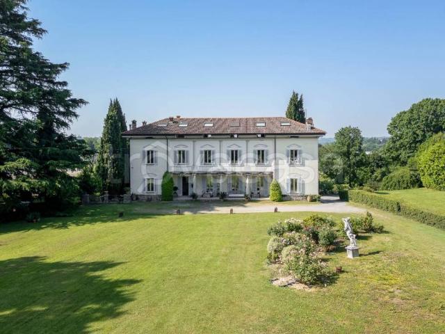 Villa Indipendente in vendita a Costa Masnaga, Lombardia