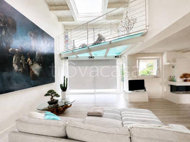 Villa Indipendente in vendita a Costermano, Veneto