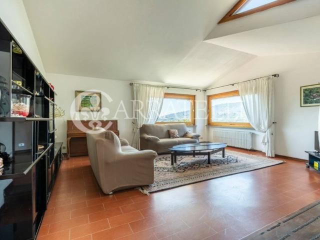 Villa Indipendente in vendita a Le Molina, Massa