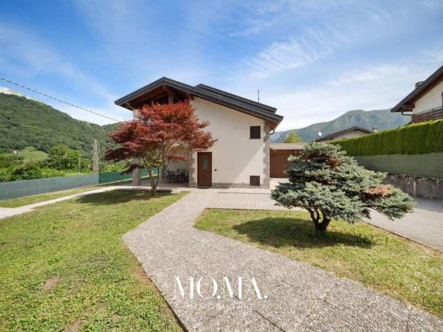 Villa Indipendente in vendita a Maggio, Cremeno