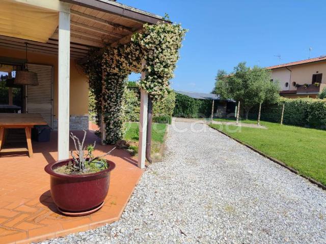 Villa Indipendente in vendita a Crespina Lorenzana, Cenaia